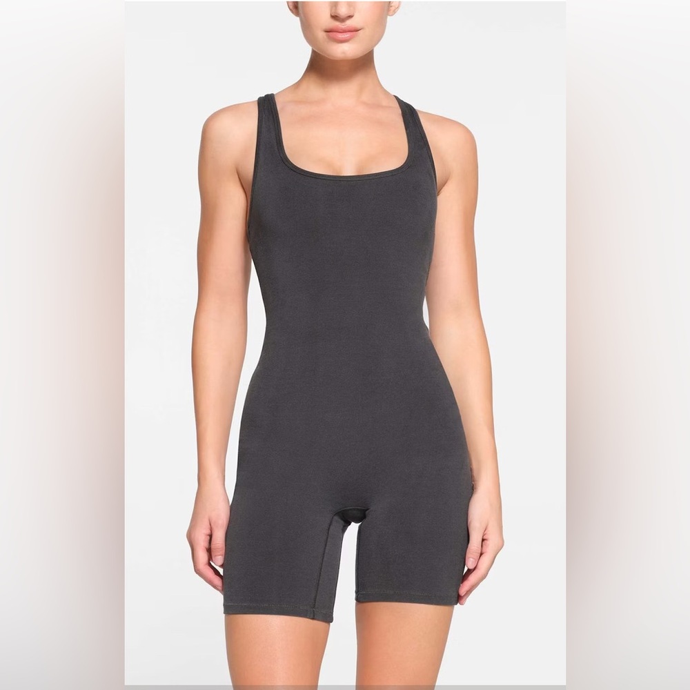 SKIMS OUTDOOR BASICS MID THIGH BODYSUIT NWT 3X